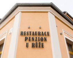 Penzion a restaurace U Růže